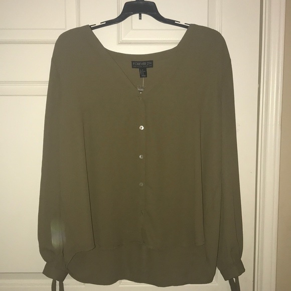 Brand new slit sleeved blouse - Picture 1 of 2
